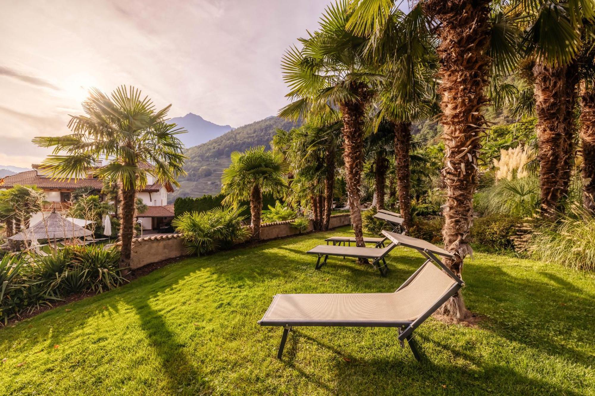 Nutzhof - Mediterran Flair Hotel Algund Buitenkant foto